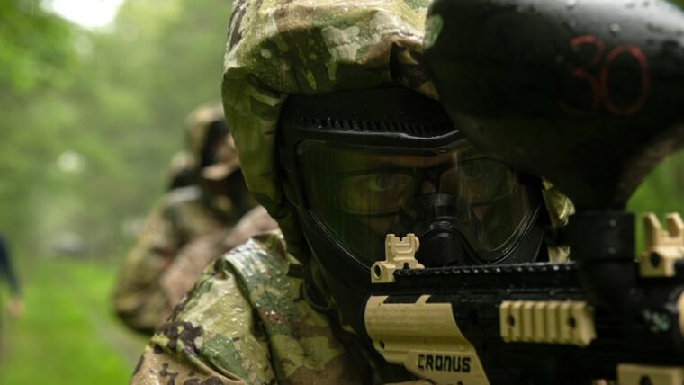 Le paintball est-il dangereux ? La vérité expliquée aux parents